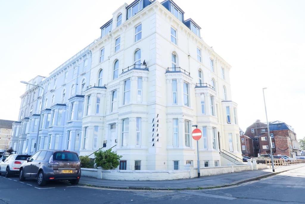 Farina No6, Sea View Apartment Sleeping 4 Guests Bridlington Exterior foto